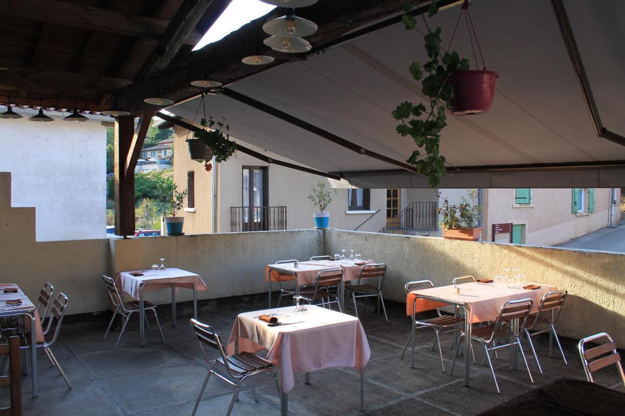 圣克莱门特餐饮酒店 Saint-Clement-sur-Valsonne 外观 照片