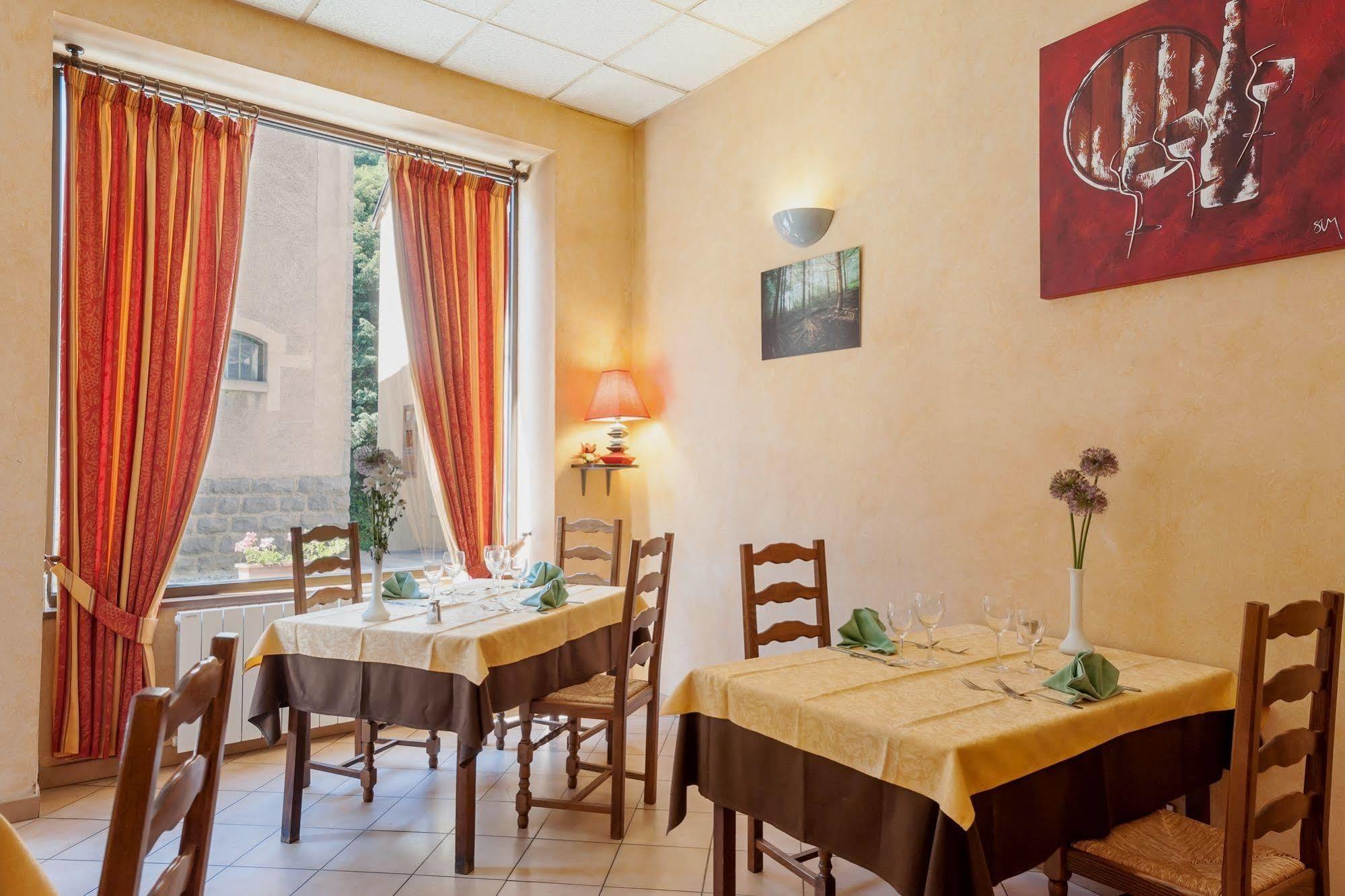 圣克莱门特餐饮酒店 Saint-Clement-sur-Valsonne 外观 照片