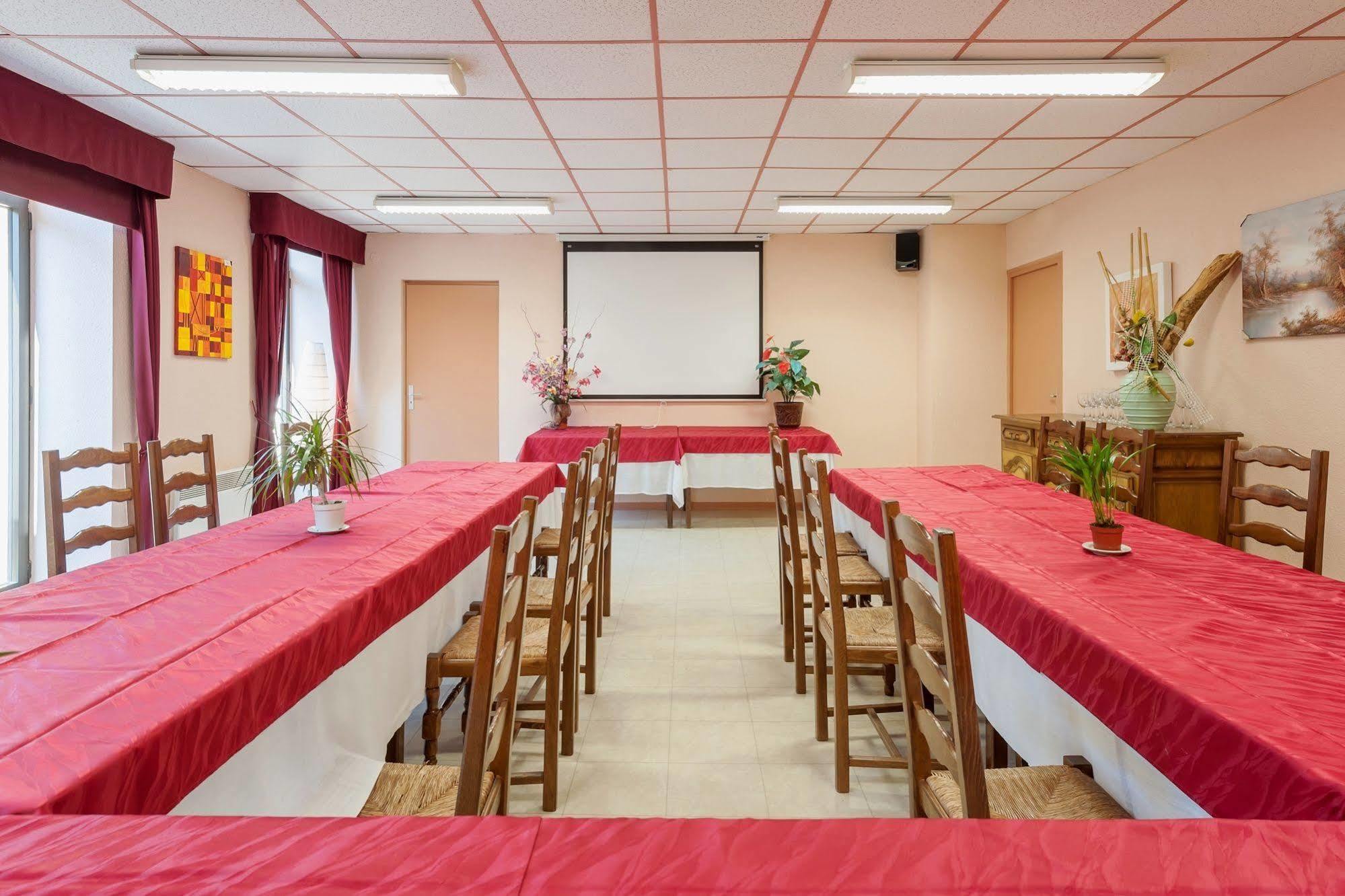 圣克莱门特餐饮酒店 Saint-Clement-sur-Valsonne 外观 照片